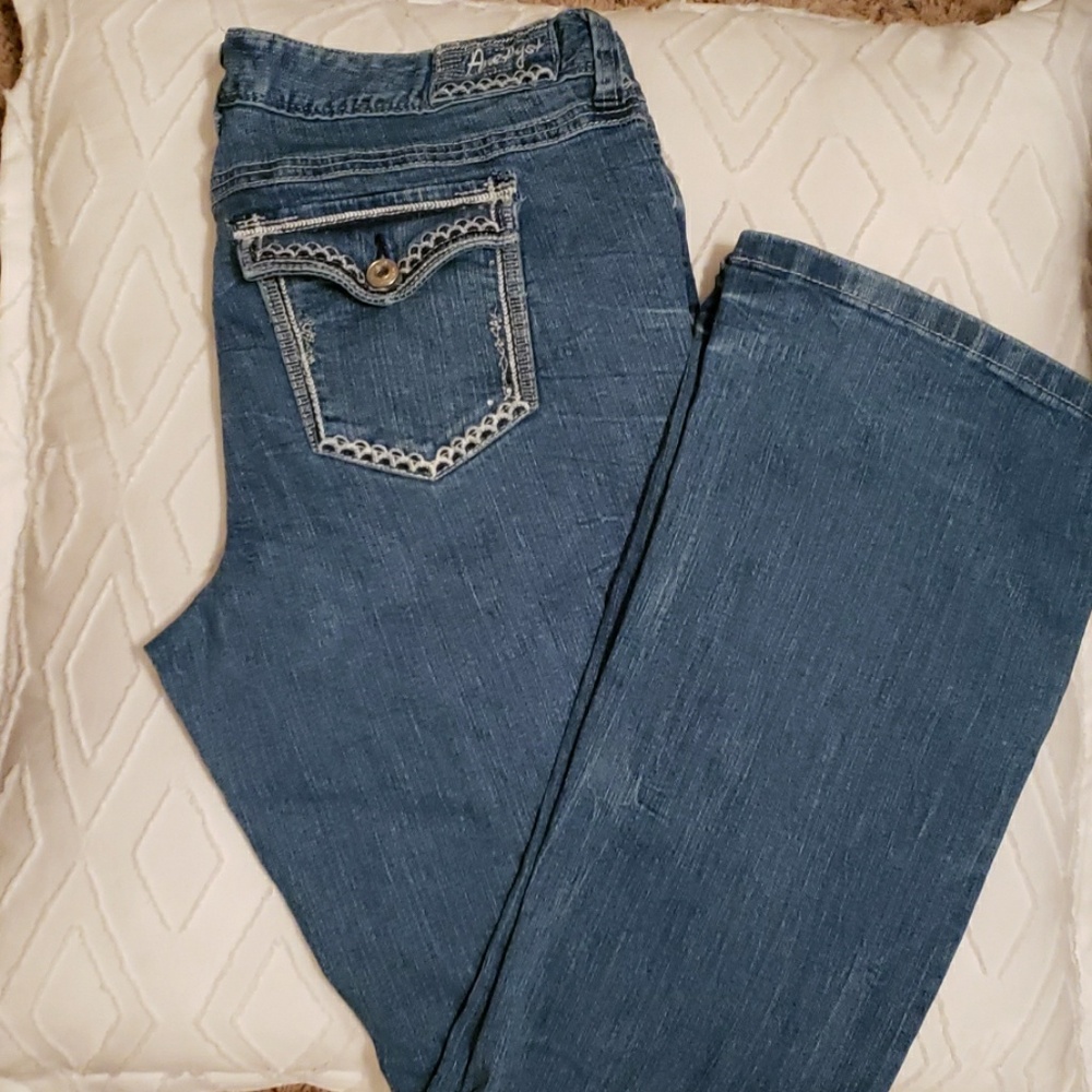 Comfy Jean's